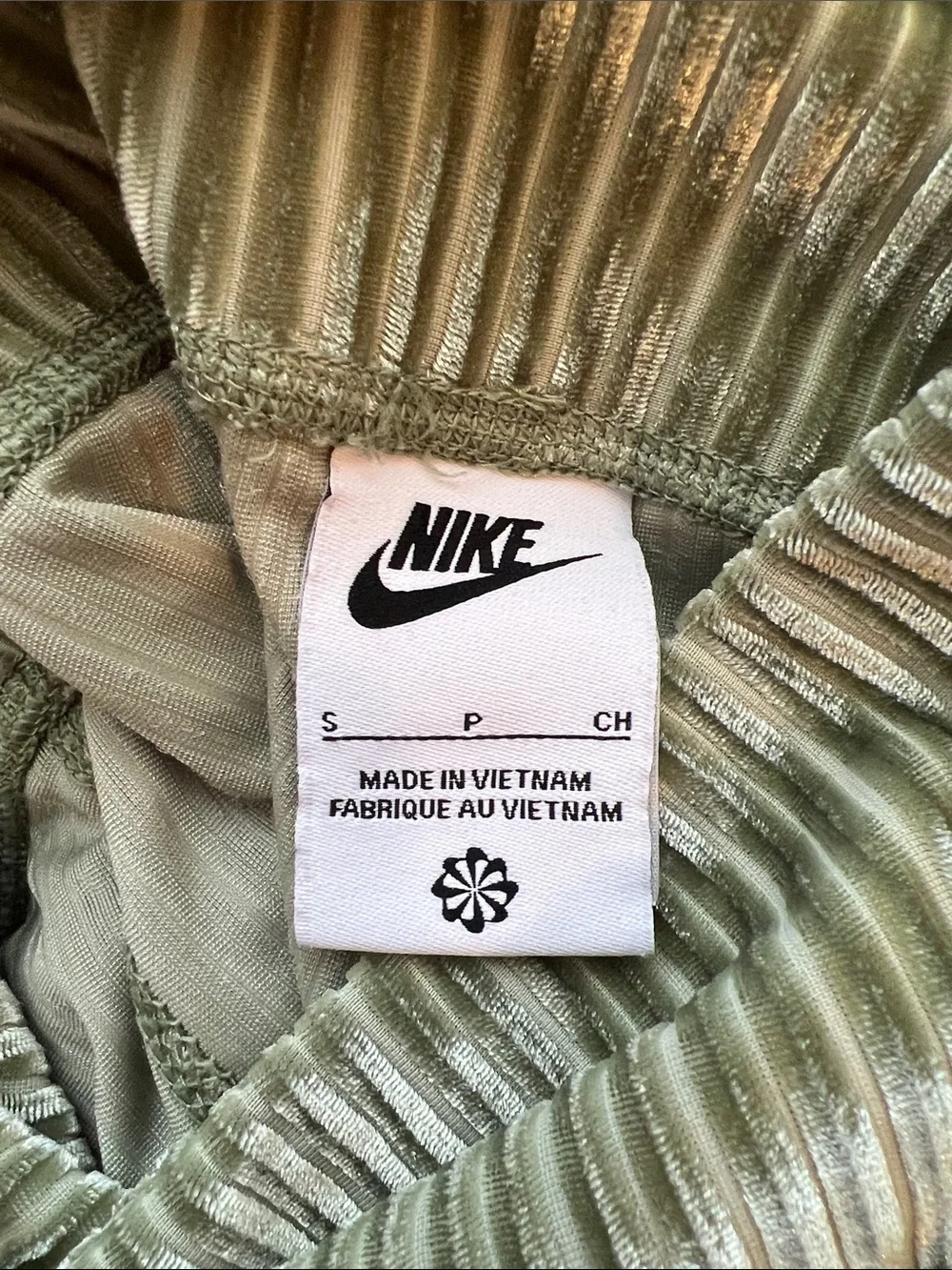 Nike soft olive